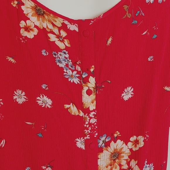 Abbey Floral Torrid Crinkle Gauze Button Back Red Blouse 18 20 2X - Picture 5 of 7
